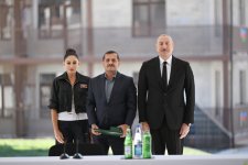 Prezident İlham Əliyev və Birinci xanım Mehriban Əliyeva Cəbrayıl şəhərində inşa olunan yaşayış kompleksinin açılışında iştirak ediblər (FOTO/VİDEO) (YENİLƏNİB-3)