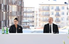 Prezident İlham Əliyev və Birinci xanım Mehriban Əliyeva Cəbrayıl şəhərində inşa olunan yaşayış kompleksinin açılışında iştirak ediblər (FOTO/VİDEO) (YENİLƏNİB-3)