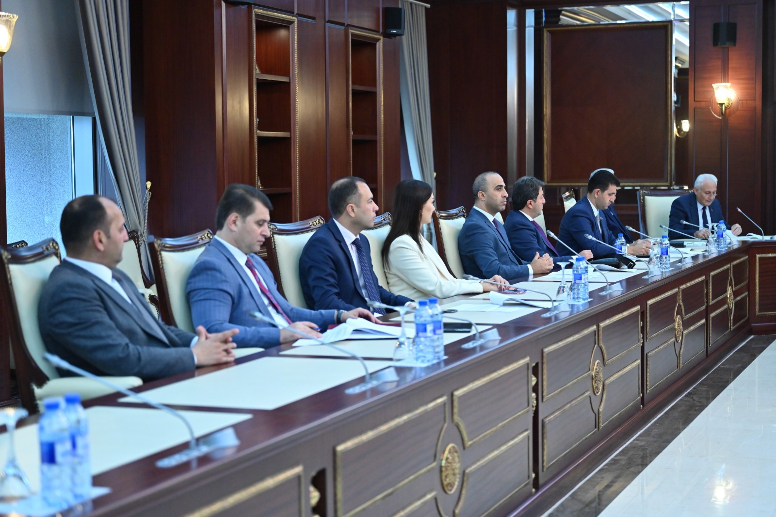 İnsan hüquqları komitəsi payız sessiyasında ilk iclasını keçirib (FOTO)