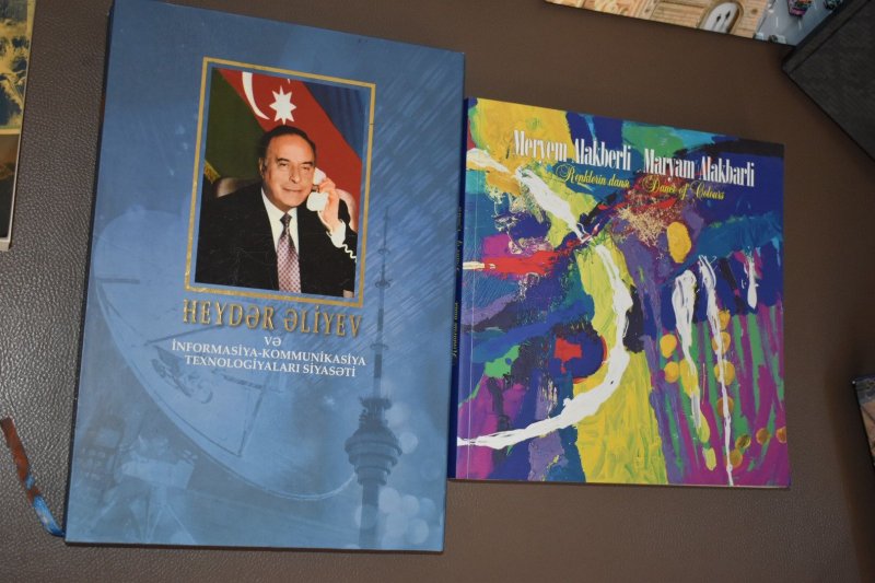 Manisa Xalq Kitabxanasına Azərbaycanla bağlı kitablar hədiyyə edilib (FOTO)