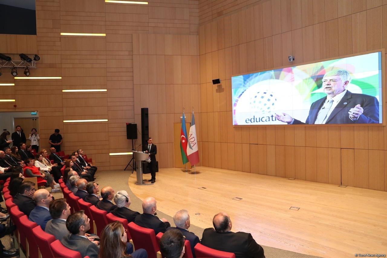 Təhsildə Yeni Çağırışlar V Beynəlxalq Forumu keçirilib (FOTO) (ƏLAVƏ EDİLİB)