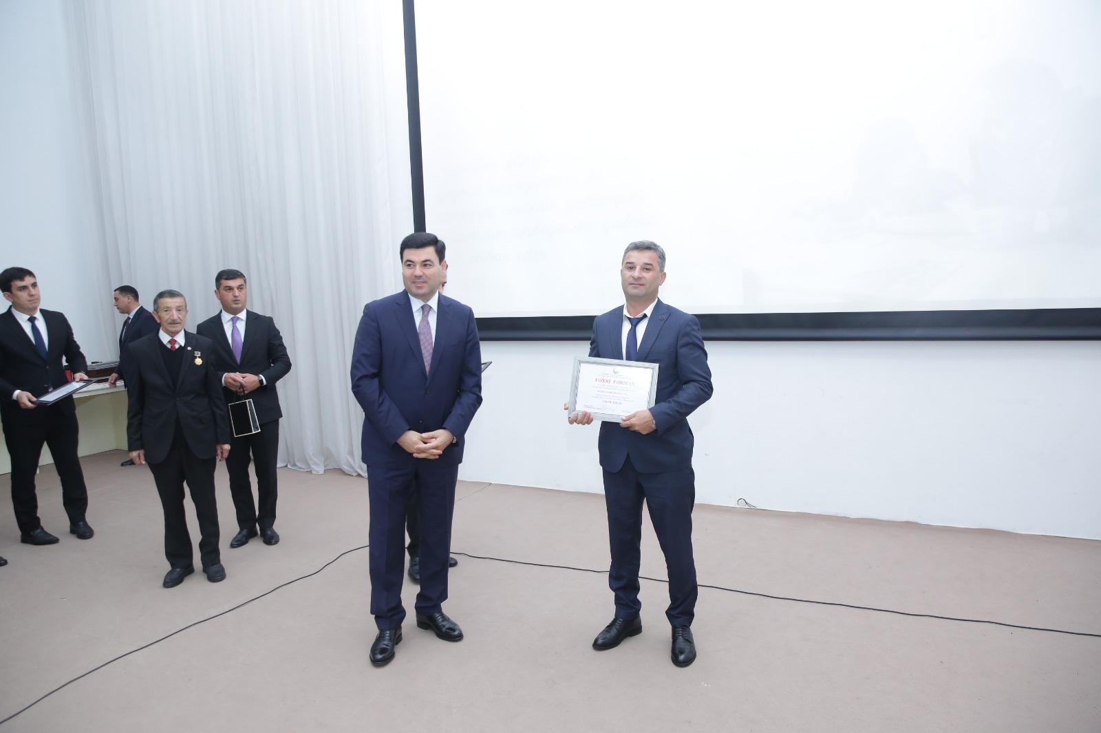 Xaçmazda Beynəlxalq Müəllimlər Günü qeyd edilib (FOTO)