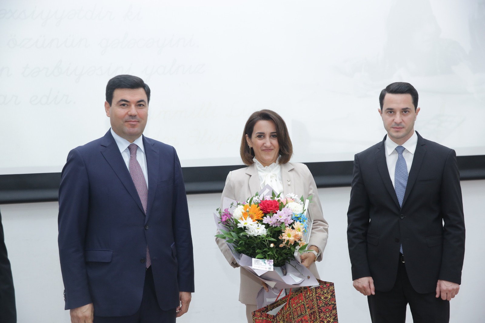 Xaçmazda Beynəlxalq Müəllimlər Günü qeyd edilib (FOTO)