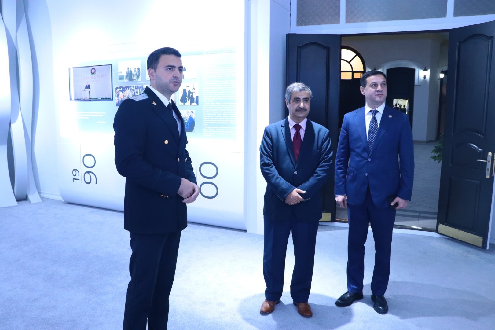 Kamran Əliyev Bəhreynli həmkarını “Elektron prokurorluq” informasiya sisteminin tətbiqi barədə məlumatlandırıb (FOTO)