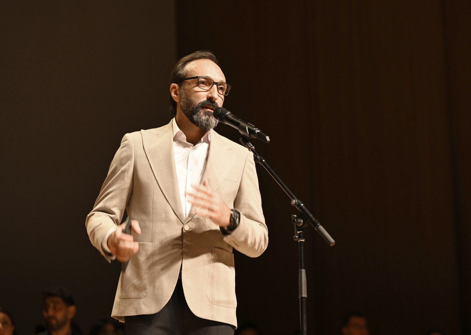 Heydər Əliyev Mərkəzində “Tağıyev: Neft” bədii filminin premyerası olub (FOTO)