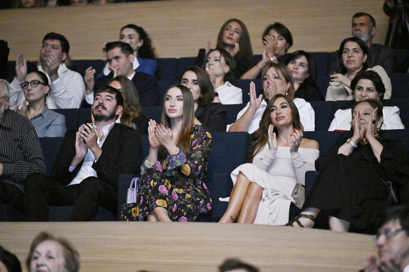 Heydər Əliyev Mərkəzində “Tağıyev: Neft” bədii filminin premyerası olub (FOTO)