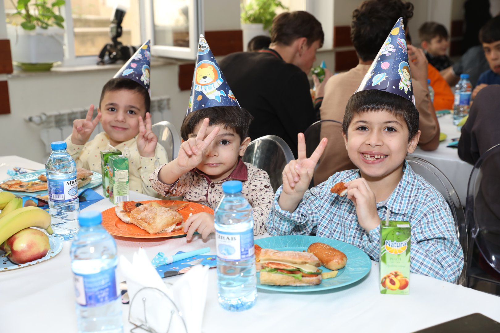 Heydər Əliyev Fondu uşaq evlərində şənlik təşkil etdi (FOTO)