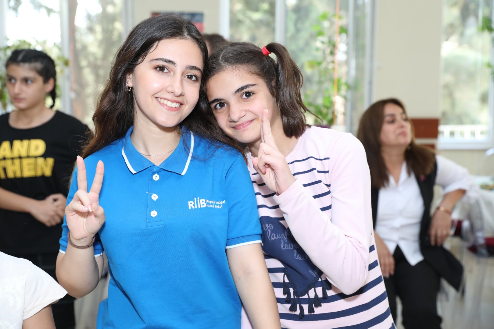Heydər Əliyev Fondu uşaq evlərində şənlik təşkil etdi (FOTO)