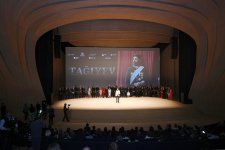 Heydər Əliyev Mərkəzində “Tağıyev: Neft” bədii filminin premyerası olub (FOTO)