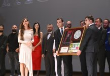Heydər Əliyev Mərkəzində “Tağıyev: Neft” bədii filminin premyerası olub (FOTO)