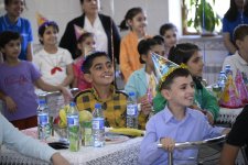 Heydər Əliyev Fondu uşaq evlərində şənlik təşkil etdi (FOTO)