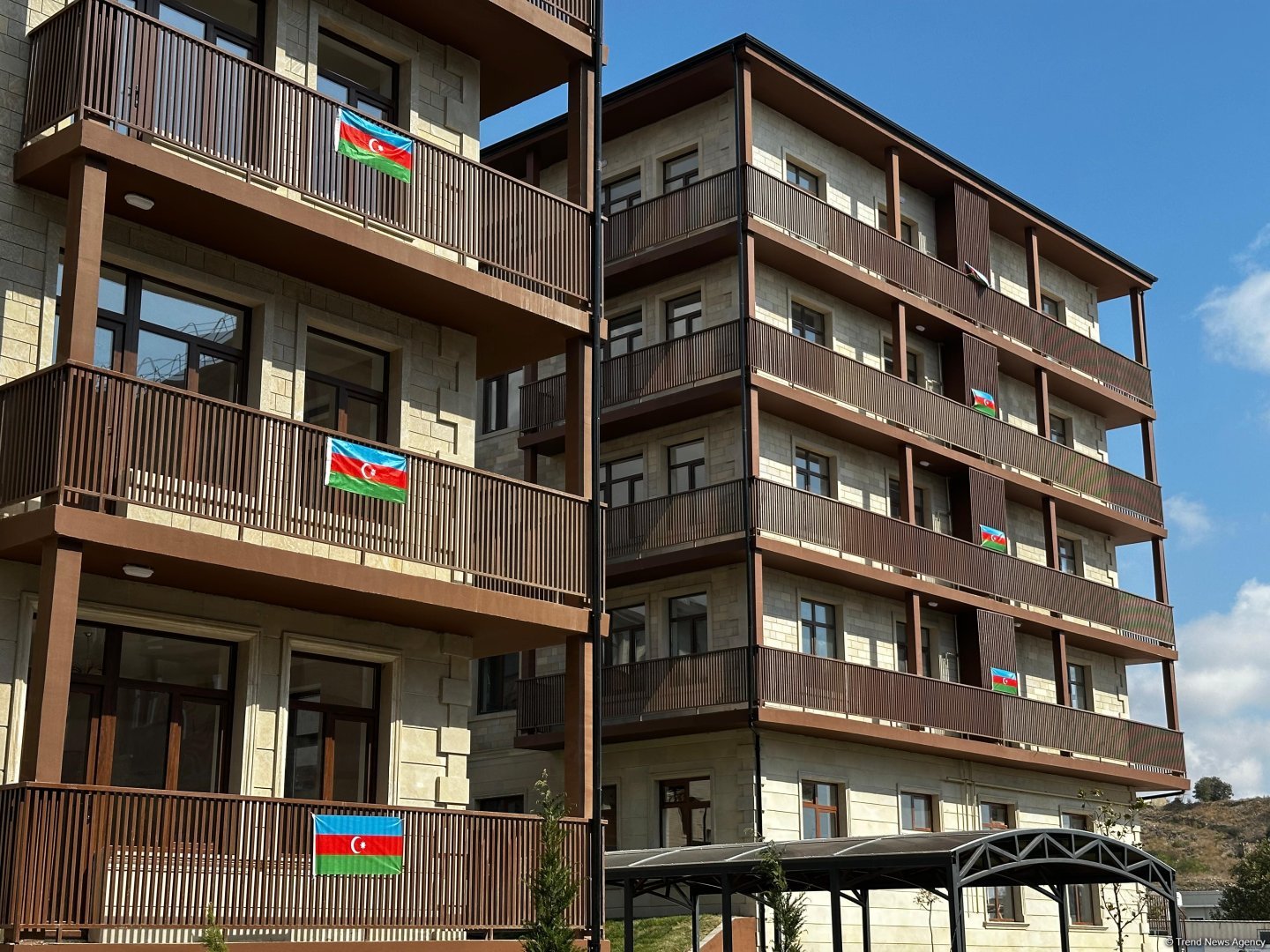 Cəbrayıldakı mənzillər yaşayış üçün hər cür şəraitlə təmin olunub - MİDA (FOTO/VİDEO)
