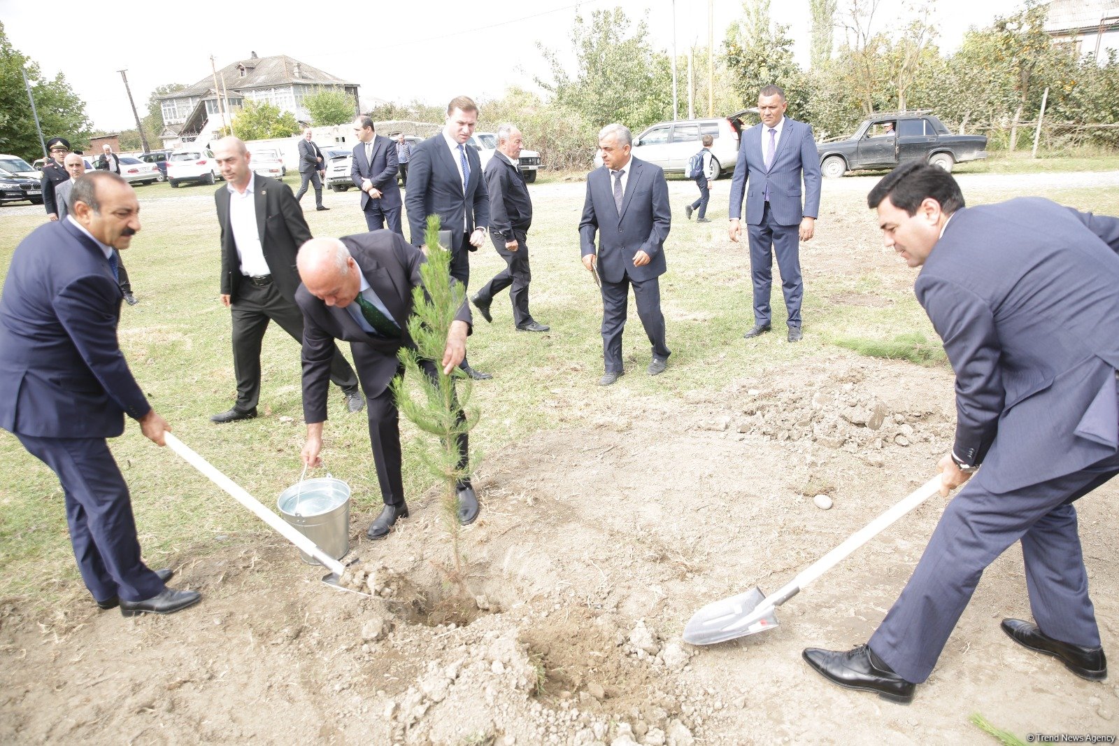 Əhmədoba kəndində səyyar qəbul və ekoloji aksiya keçirilib (FOTO)