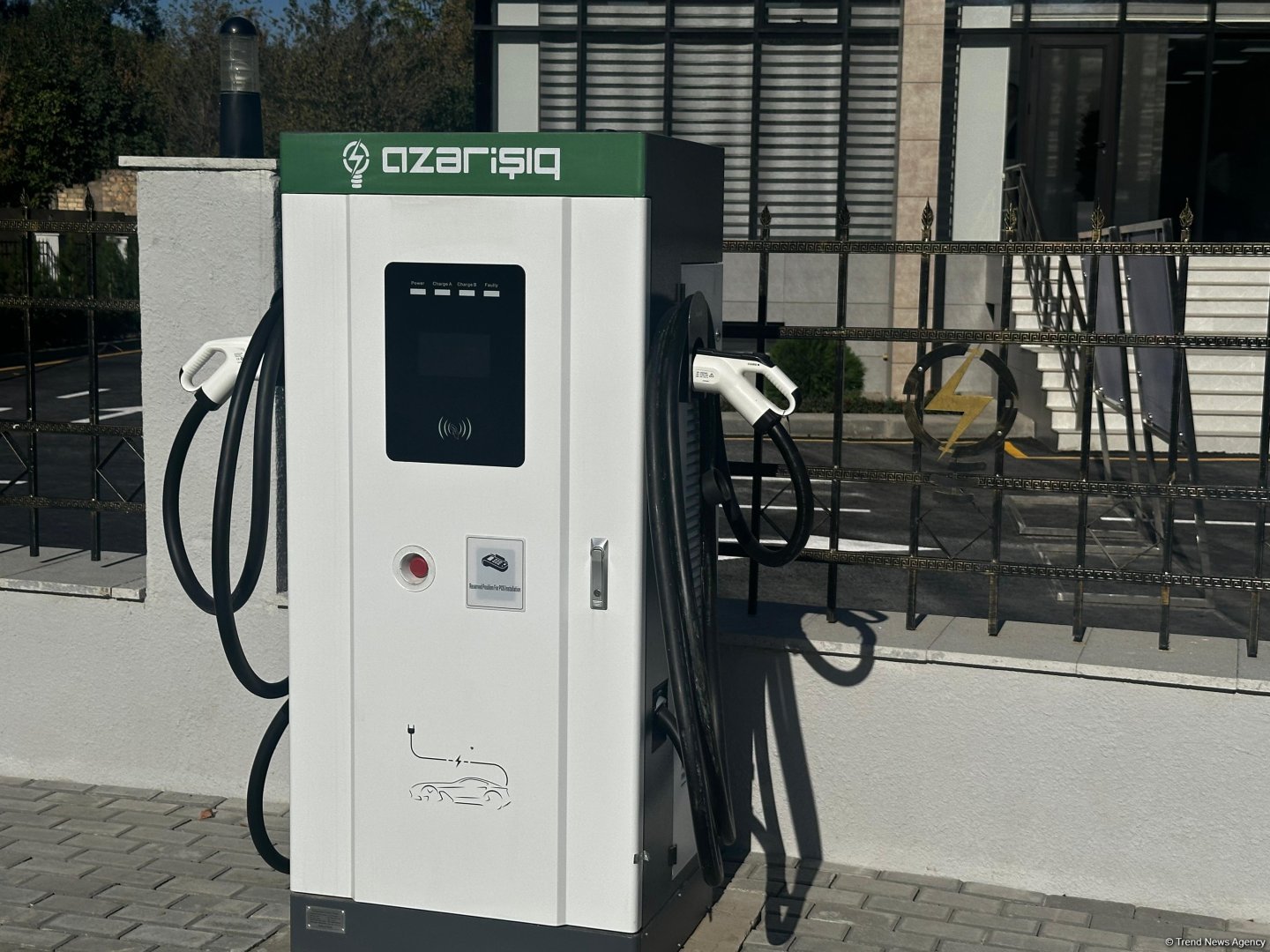 Rəqəmsal İdarəetmə Mərkəzi elektrik təchizatı üçün “Zəngilan” yarımstansiyasından yeraltı kabel xətləri çəkilib - Rəşad İbrahimov (FOTO)