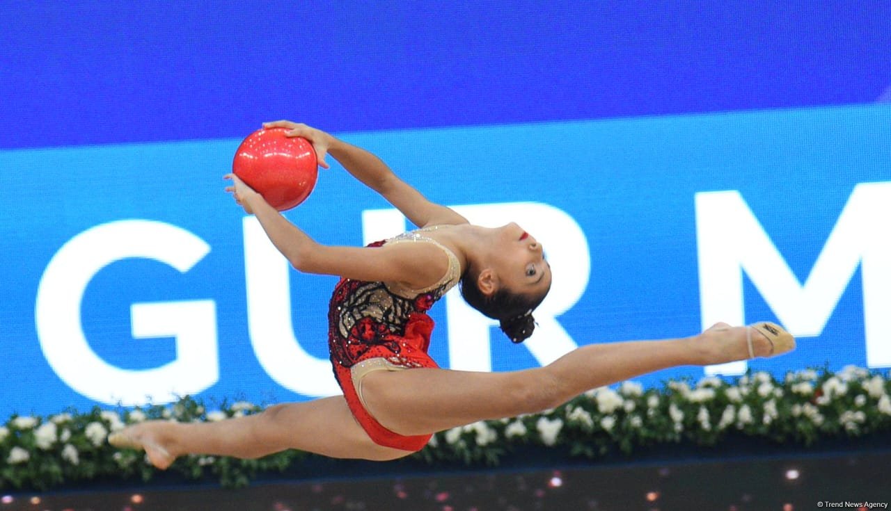 Bədii gimnastika üzrə 3-cü beynəlxalq “Ocaq kuboku”nun sonuncu günü start götürüb (FOTO)