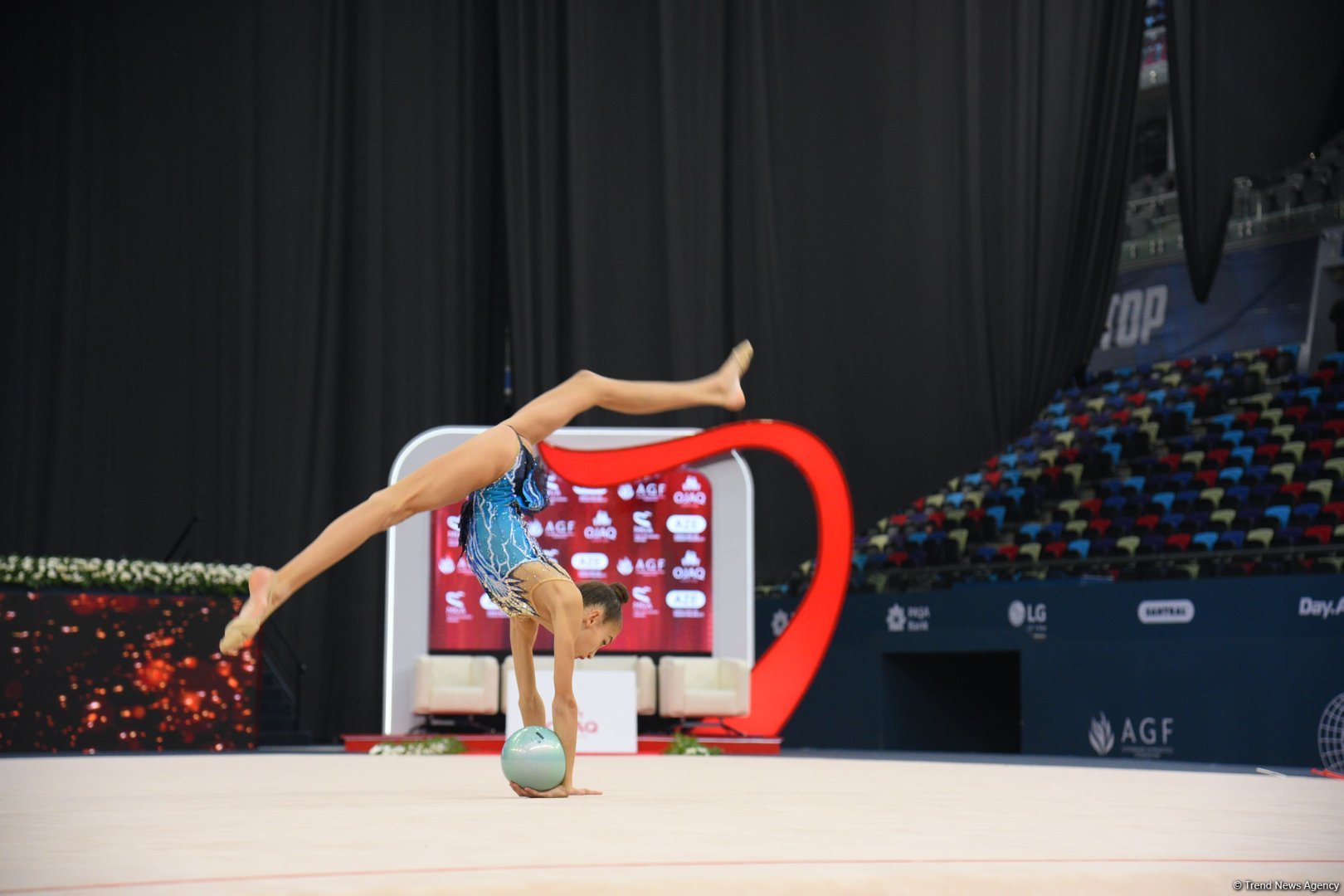 Bədii gimnastika üzrə 3-cü beynəlxalq “Ocaq kuboku”nun sonuncu günü start götürüb (FOTO)