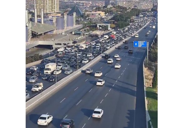 Sürücülərin NƏZƏRİNƏ: Bakıda bu yollarda sıxlıq var - SİYAHI