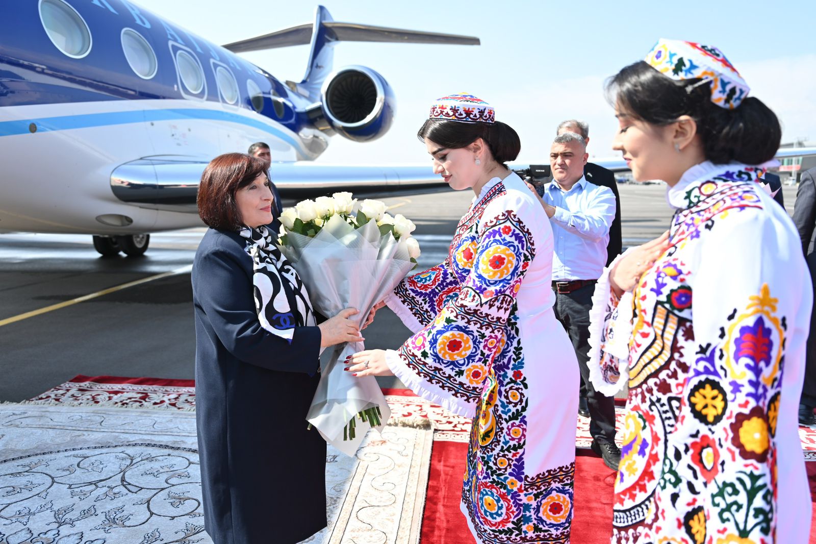 Sahibə Qafarova Tacikistana işgüzar səfərə gedib (FOTO)