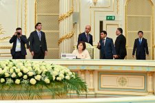Sahibə Qafarova Emoməli Rəhmonla Beynəlxalq Parlament Konfransının əhəmiyyətini müzakirə etdi (FOTO)