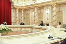 Sahibə Qafarova Emoməli Rəhmonla Beynəlxalq Parlament Konfransının əhəmiyyətini müzakirə etdi (FOTO)