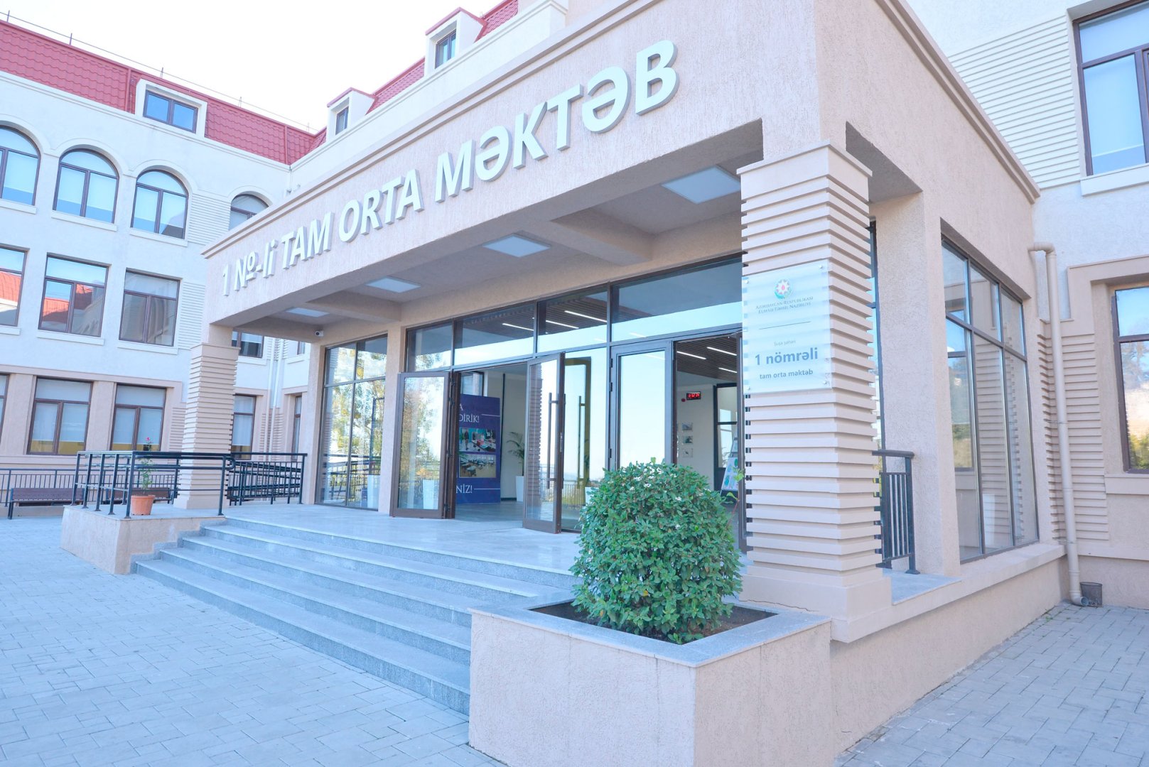 Nazir müavini Firudin Qurbanov Şuşa, Xankəndi və Xocalı məktəblərində olub (FOTO)