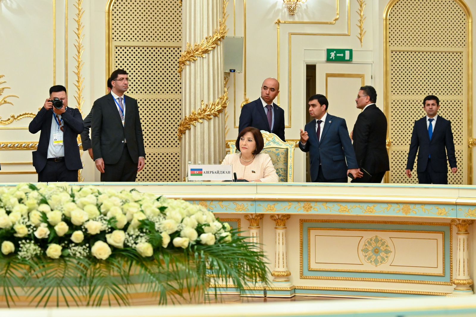 Sahibə Qafarova Emoməli Rəhmonla Beynəlxalq Parlament Konfransının əhəmiyyətini müzakirə etdi (FOTO)