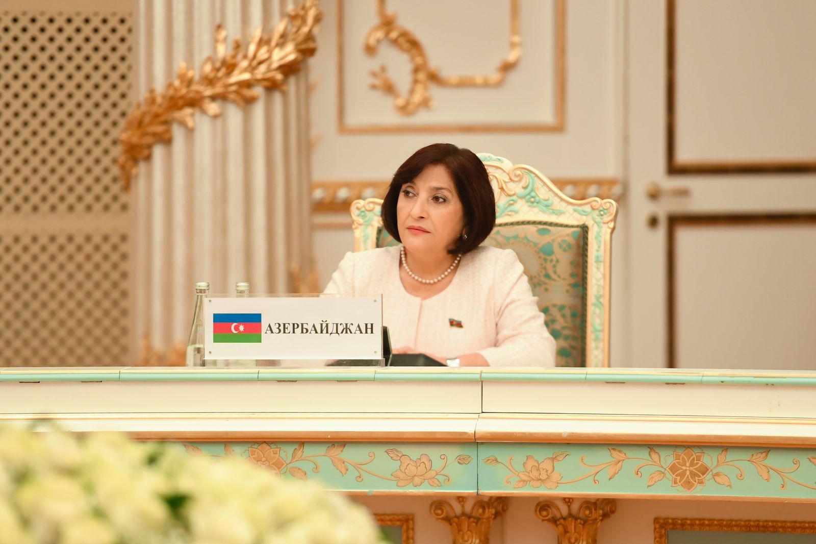 Sahibə Qafarova Emoməli Rəhmonla Beynəlxalq Parlament Konfransının əhəmiyyətini müzakirə etdi (FOTO)