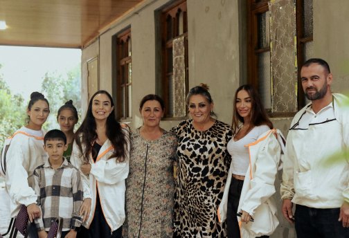 Heydər Əliyev Fondunun vitse-prezidenti Leyla Əliyeva və Bakı Media Mərkəzinin rəhbəri  Arzu Əliyeva Qəbələdə “Gənc arıçı” layihəsinin iştirakçısı ilə görüşüblər (FOTO)