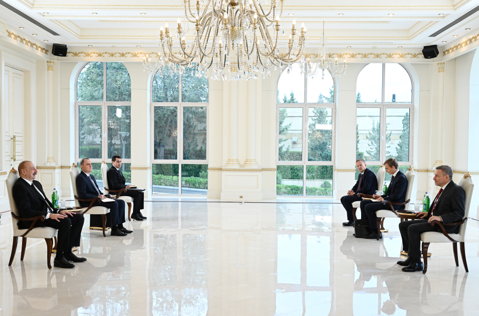 Prezident İlham Əliyev Danimarkanın Azərbaycanda yeni təyin olunmuş səfirinin etimadnaməsini qəbul edib (FOTO/VİDEO) (YENİLƏNİB)
