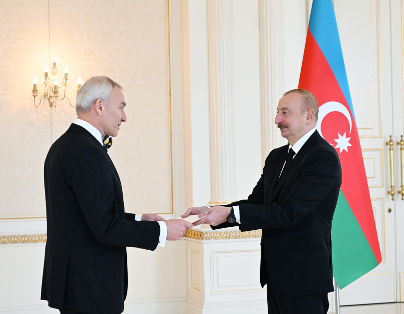 Prezident İlham Əliyev Estoniyanın Azərbaycanda yeni təyin olunmuş səfirinin etimadnaməsini qəbul edib (FOTO/VİDEO) (YENİLƏNİB)