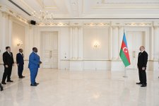 Prezident İlham Əliyev Beninin Azərbaycanda yeni təyin olunmuş səfirinin etimadnaməsini qəbul edib (FOTO/VİDEO) (YENİLƏNİB)