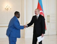 Prezident İlham Əliyev Beninin Azərbaycanda yeni təyin olunmuş səfirinin etimadnaməsini qəbul edib (FOTO/VİDEO) (YENİLƏNİB)