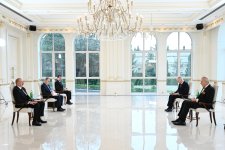 Prezident İlham Əliyev Estoniyanın Azərbaycanda yeni təyin olunmuş səfirinin etimadnaməsini qəbul edib (FOTO/VİDEO) (YENİLƏNİB)