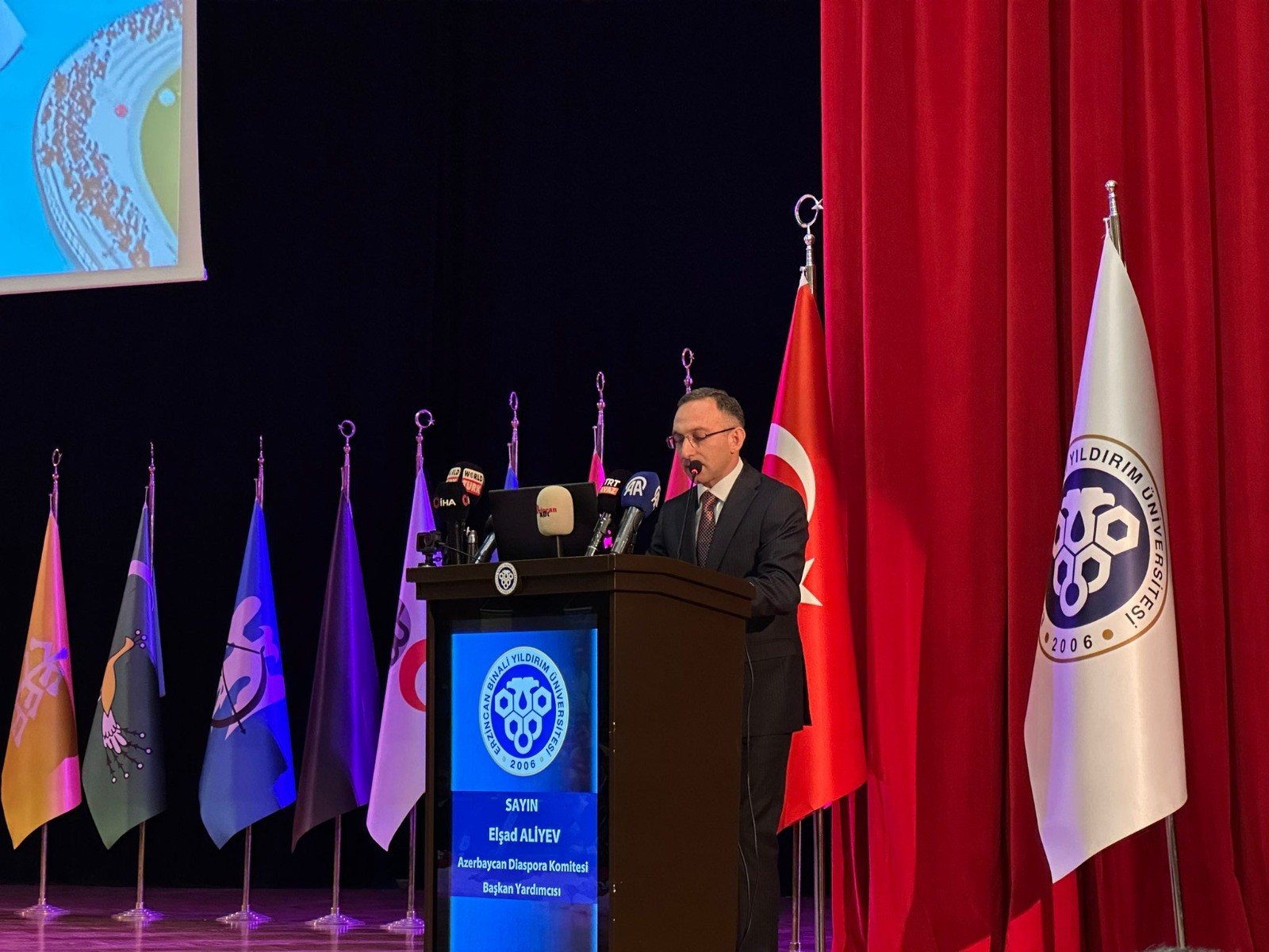 “Türkiyə yüzilliyində I Beynəlxalq Türk Diasporu Simpoziumu” işə başlayıb (FOTO)