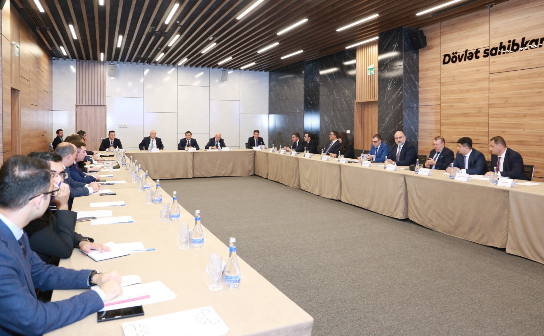 Biznes mühiti ilə bağlı sahibkarların və maraqlı tərəflərin məlumatlılıq səviyyəsinin artırılması müzakirə olunub (FOTO)