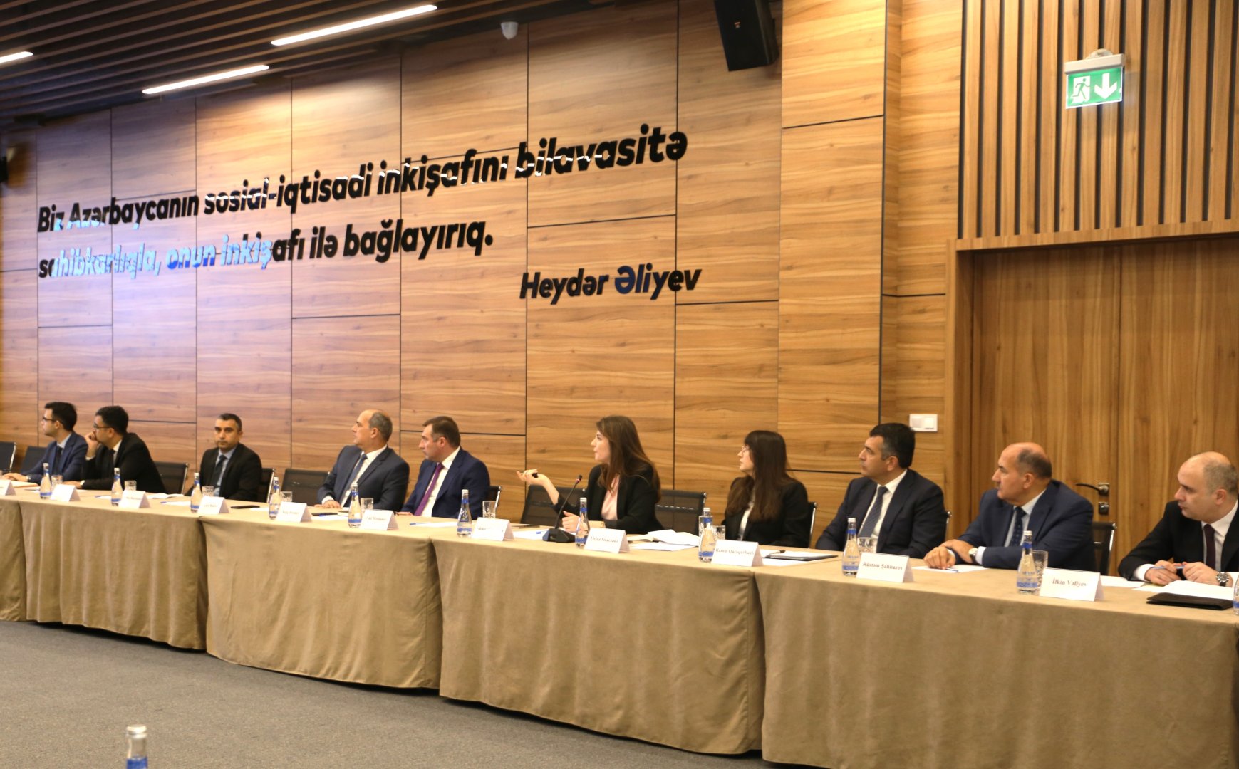 Biznes mühiti ilə bağlı sahibkarların və maraqlı tərəflərin məlumatlılıq səviyyəsinin artırılması müzakirə olunub (FOTO)
