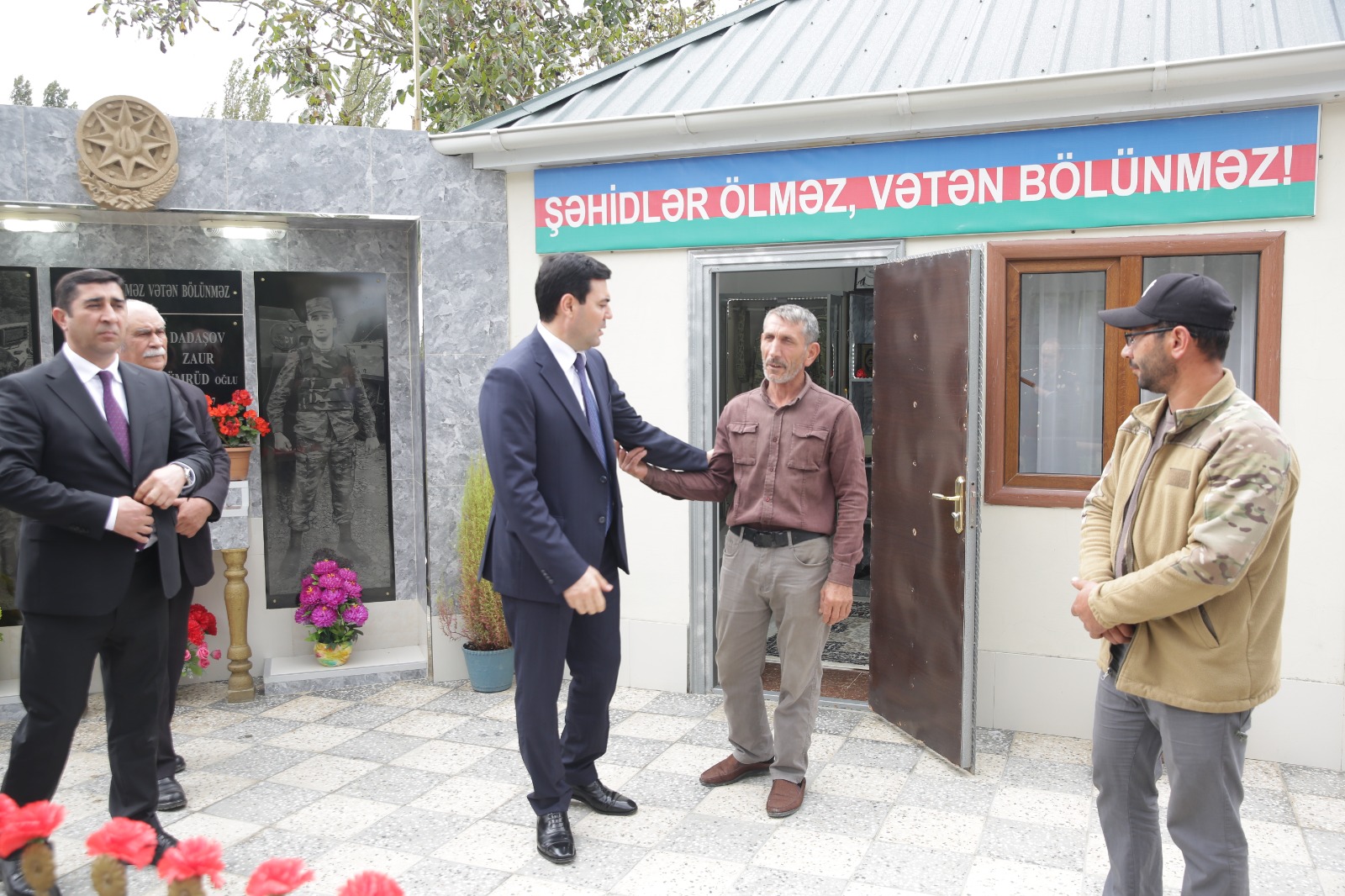 Xaçmazda Antiterror əməliyyatı şəhidi Elvin Qayıbovun ailəsi ziyarət olunub (FOTO)