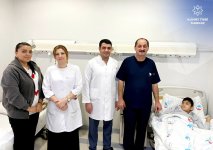 4-cü mərtəbədən yıxılan azyaşlının həyatı KTM-də xilas edilib (FOTO)