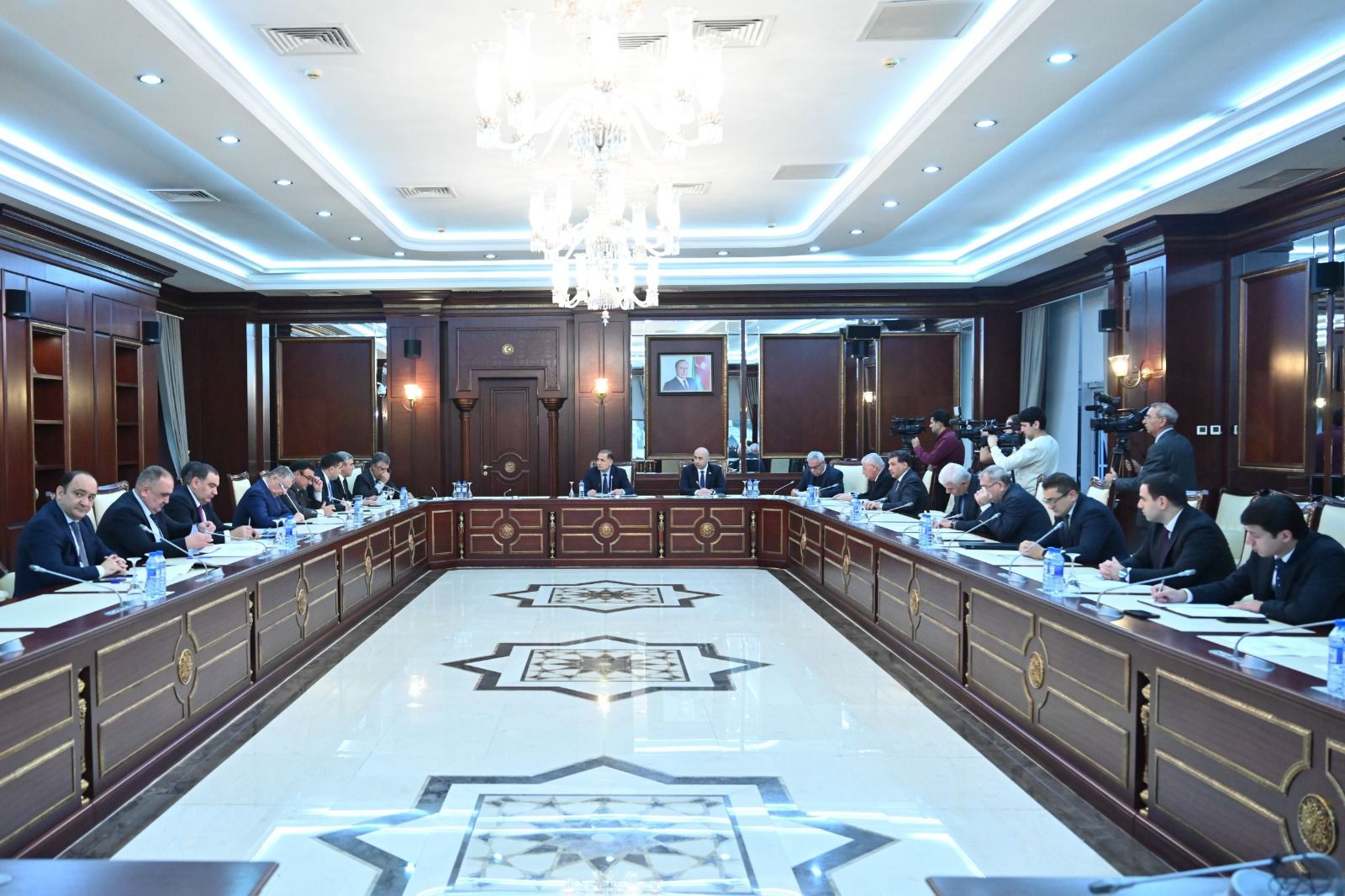 Milli Məclisin İqtisadi siyasət, sənaye və sahibkarlıq komitəsinin iclası keçirilib (FOTO)