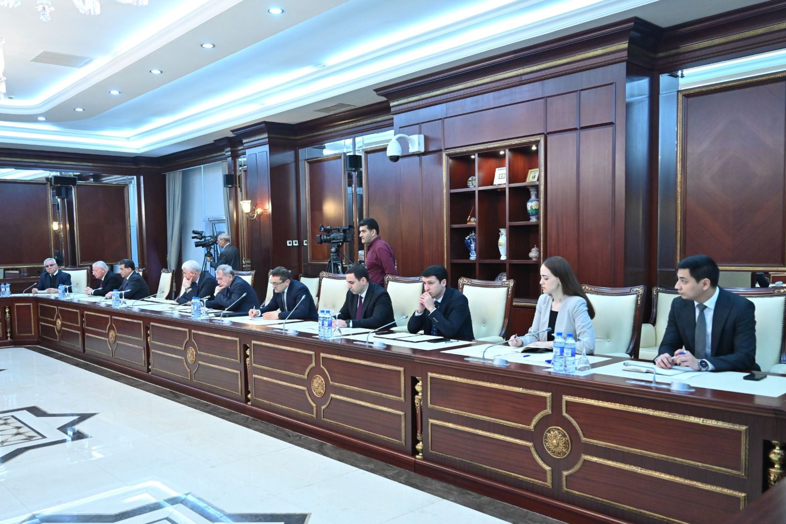 Milli Məclisin İqtisadi siyasət, sənaye və sahibkarlıq komitəsinin iclası keçirilib (FOTO)