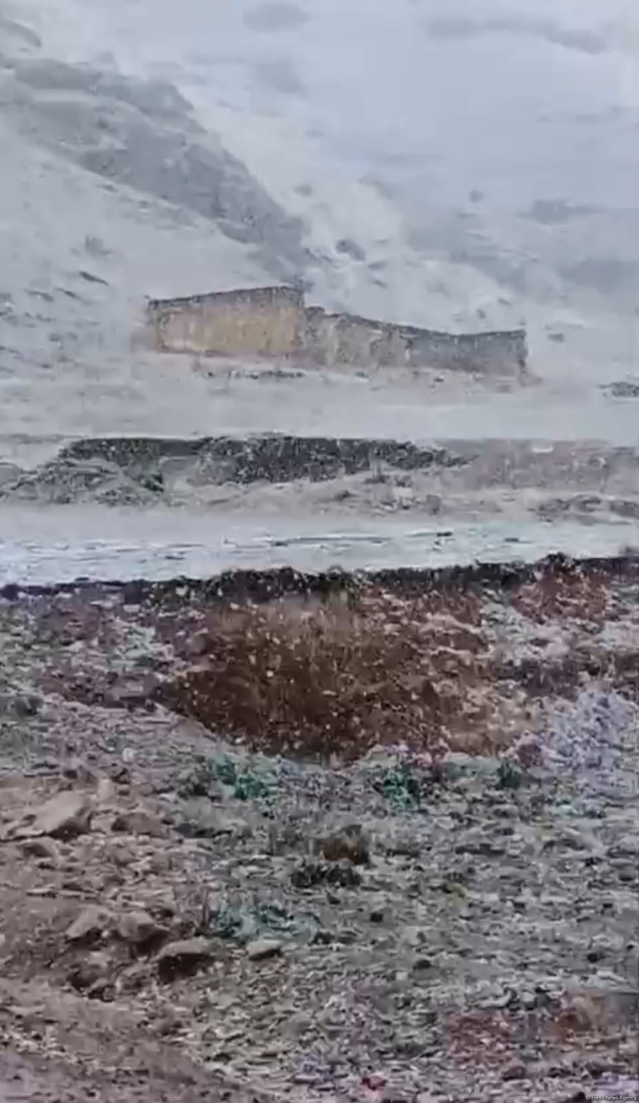 Laçının iki kəndinə qar yağıb (FOTO)
