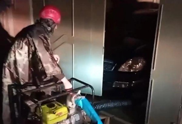 Bakı və Abşeronda subasmaya məruz qalan yerlər təmizlənib (FOTO/VİDEO)