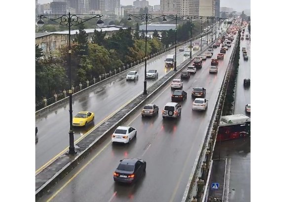 Sürücülərin NƏZƏRİNƏ: Bakıda bu yollarda sıxlıq var - SİYAHI