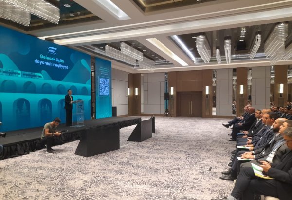 ADY-nin ilk “Dayanıqlılıq hesabatı”nın təqdimatı keçirilib (FOTO)