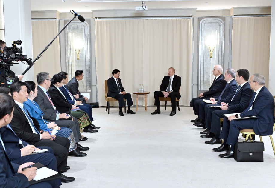 Prezident İlham Əliyev Kazanda Laosun Prezidenti ilə görüşüb (FOTO/VİDEO) (YENİLƏNİB)