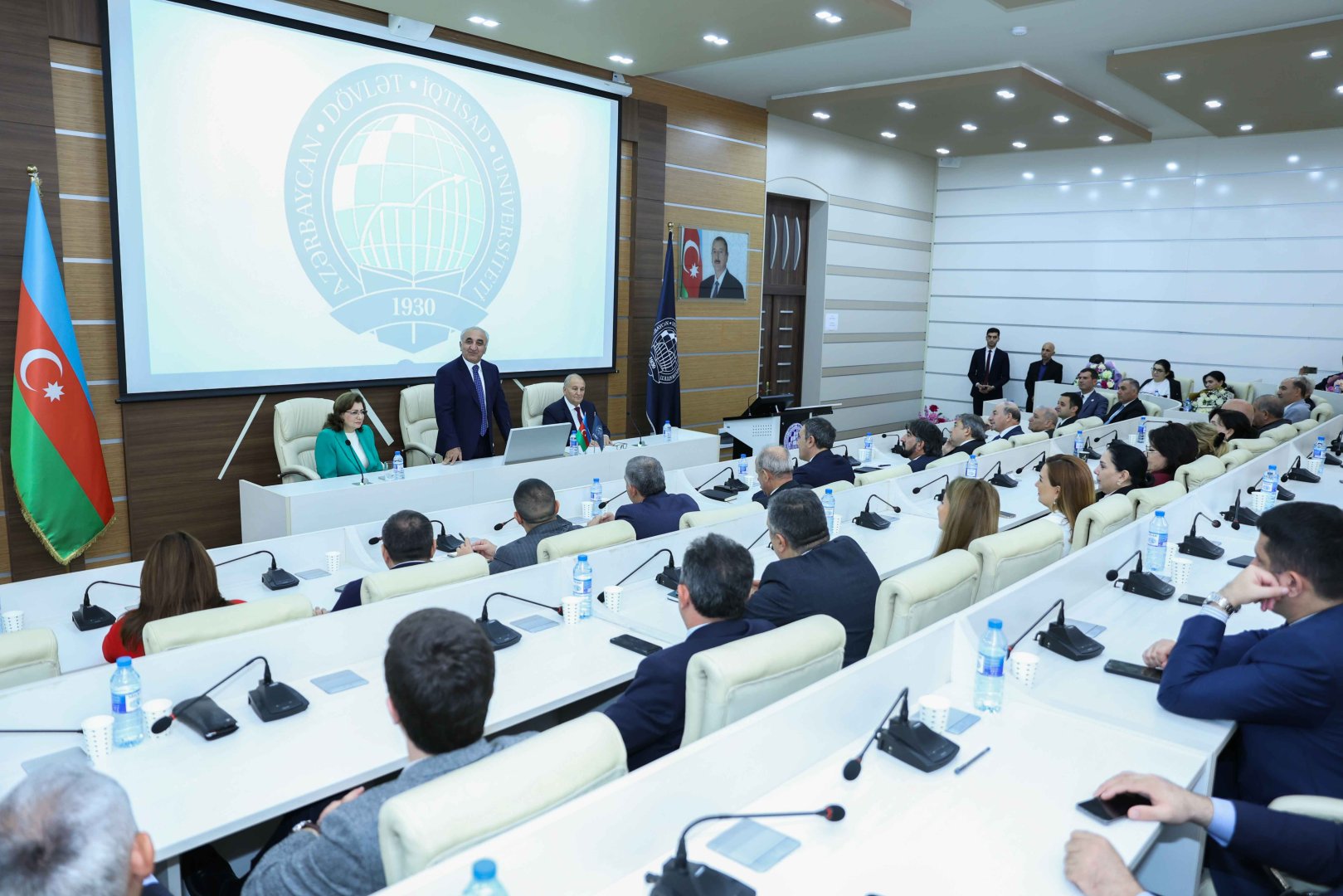 UNEC-də Səadət Qəndilova və Arif Şəkərəliyevin yubiley tədbiri keçirilib (FOTO)