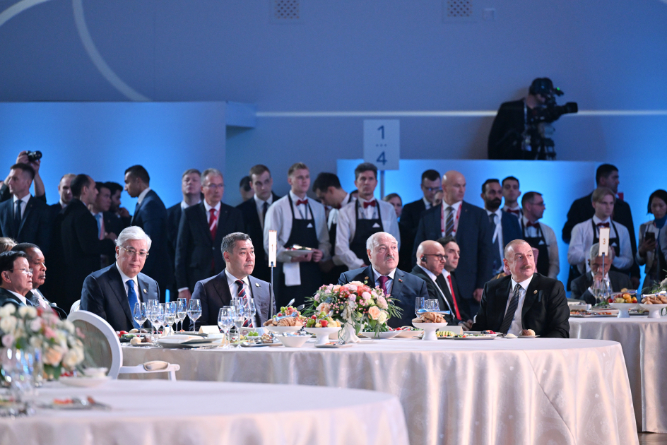 Prezident İlham Əliyev Kazanda XVI BRICS Sammitinin keçirilməsi münasibətilə verilən rəsmi ziyafətdə iştirak edib (FOTO/VİDEO)