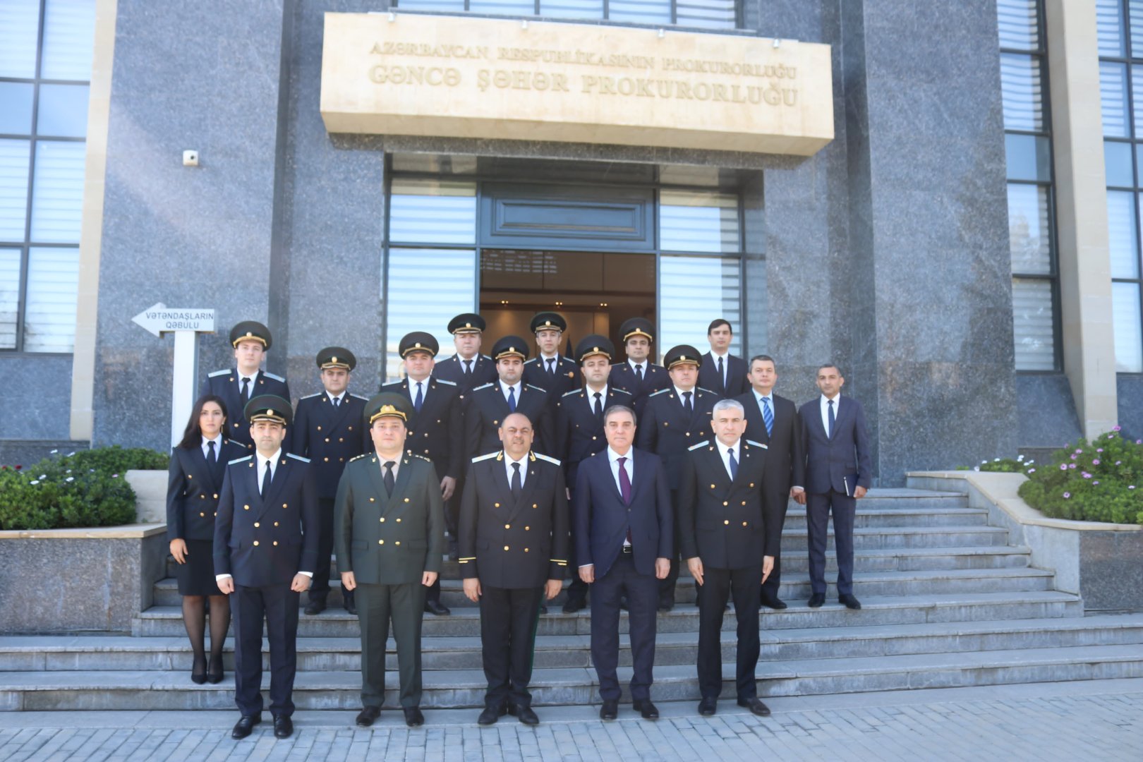Gəncə şəhər prokuroru kollektivə təqdim olunub (FOTO)
