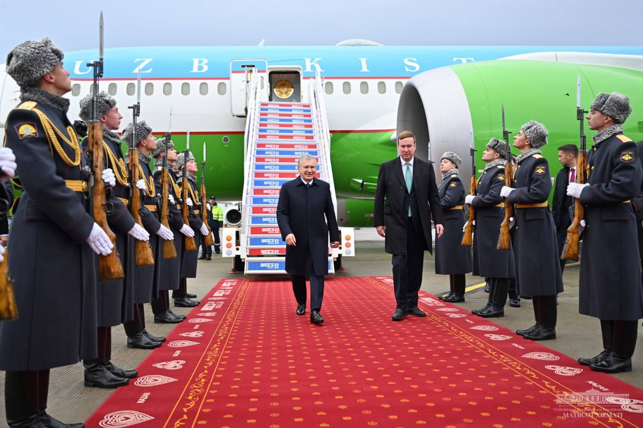 Özbəkistan Prezidenti BRİCS sammitində iştirak etmək üçün Kazana gedib