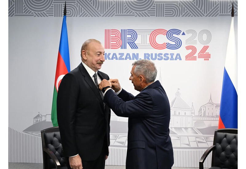 Tatarıstan Respublikasının Rəisi Prezident İlham Əliyevə “Dostluq” ordenini təqdim edib (FOTO)